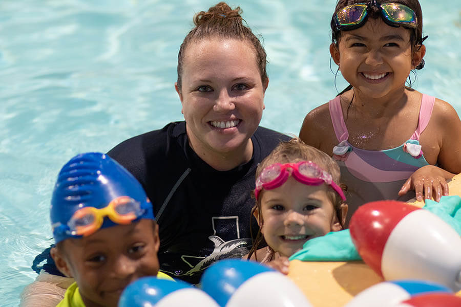 lizzie-happy-kids-happy-swim